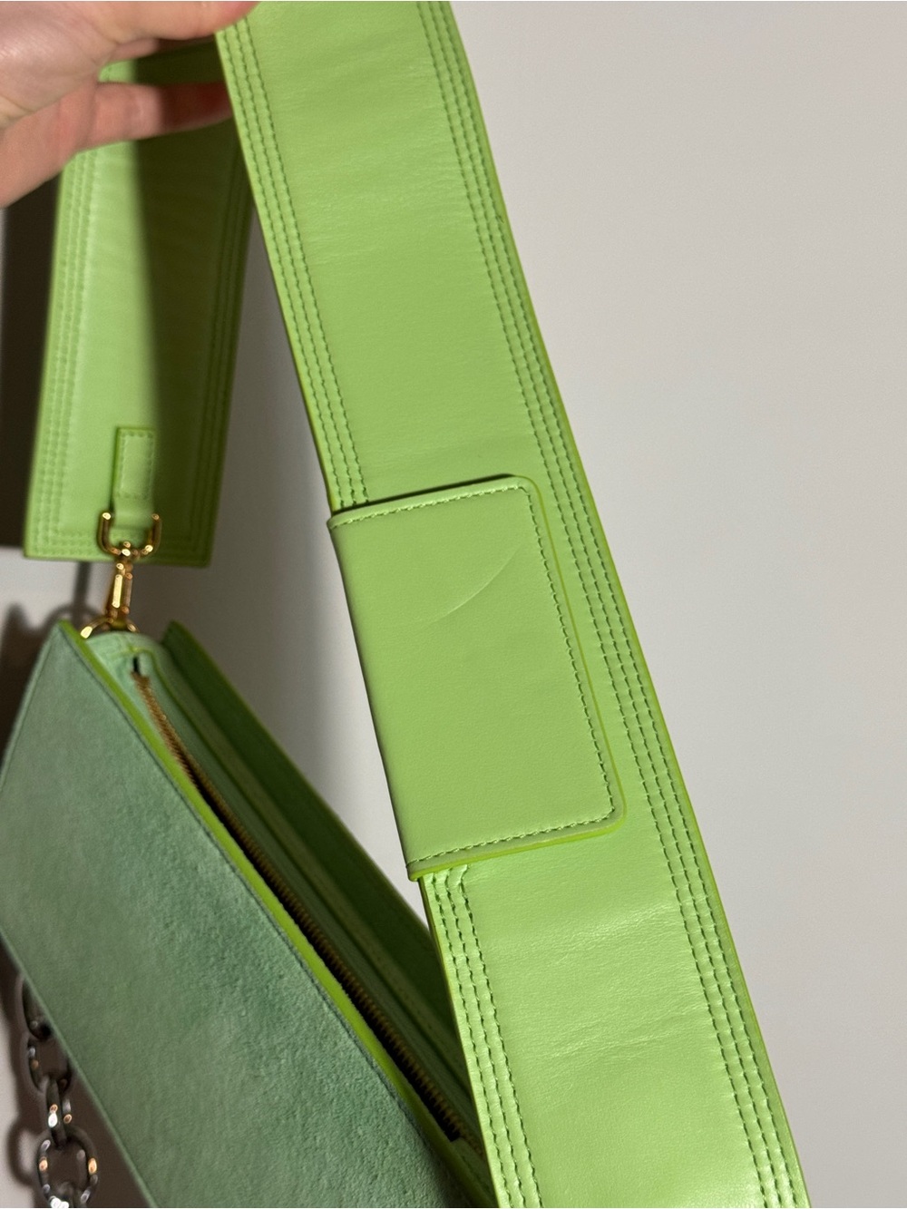Jacquemus Le Ciuciu Suede Shoulder Bag in Green - Picture 11 of 14